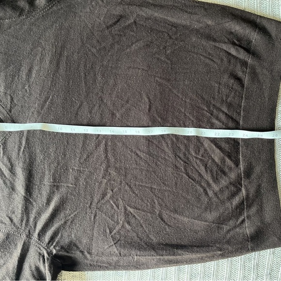 Uniqlo Merino V-neck Sweaters (3) - Picture 7 of 9